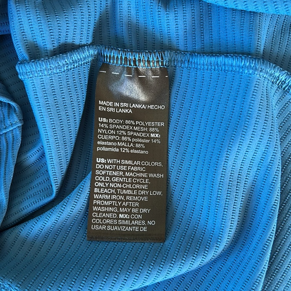 EUC - 💙 Chico's Blue Fitted 1/4 Zip Polo Sweatship - Picture 9 of 9